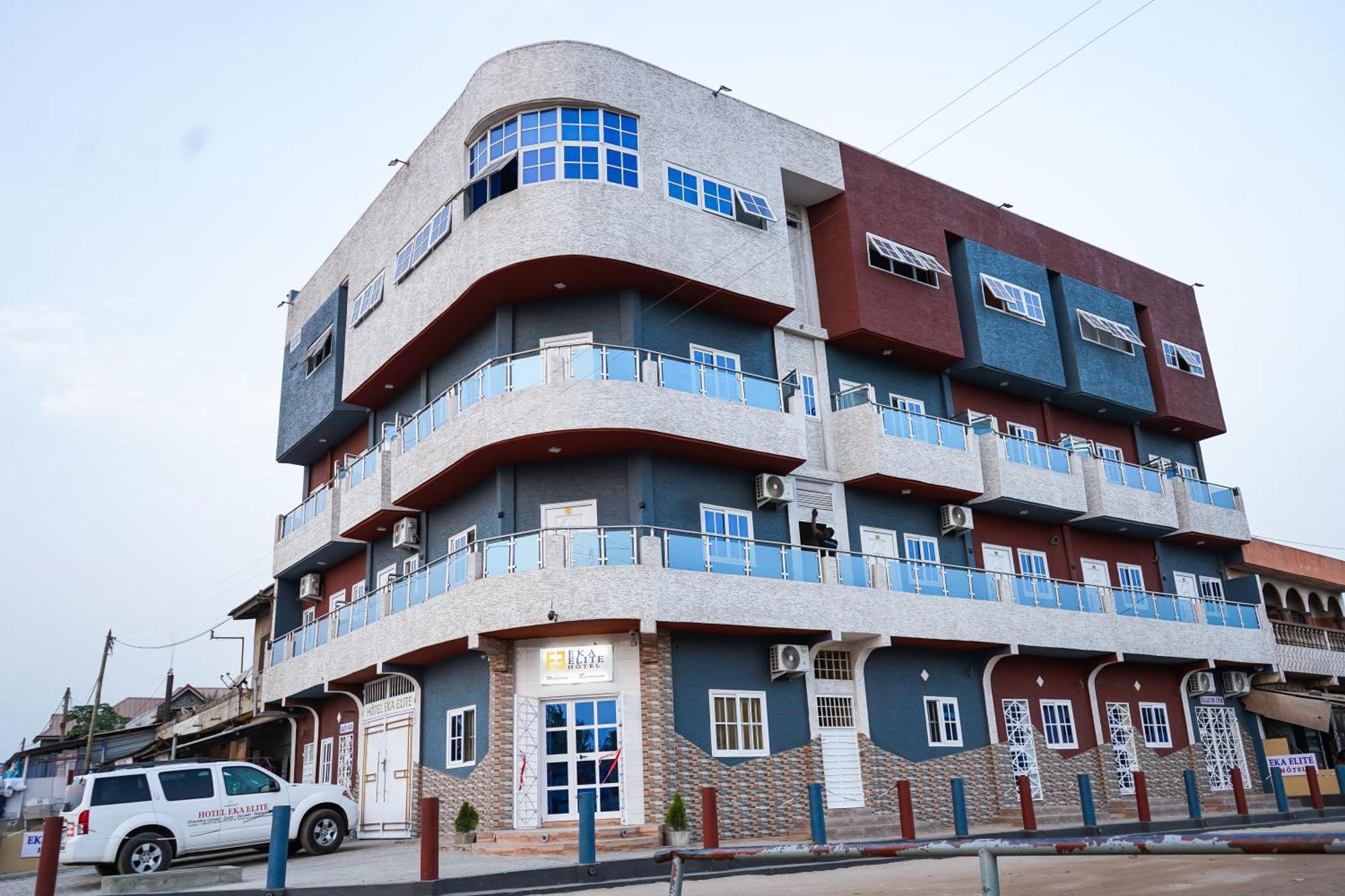 Eka Elite Hotel Lome Exterior photo